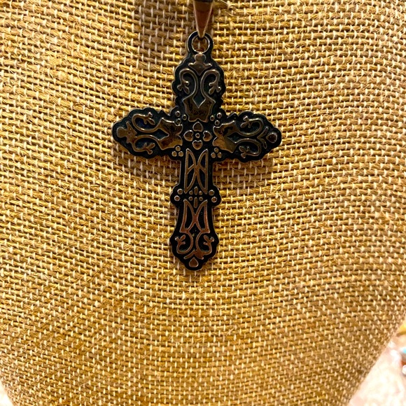 ARTISAN CROSS PENDANT - Picture 4 of 6
